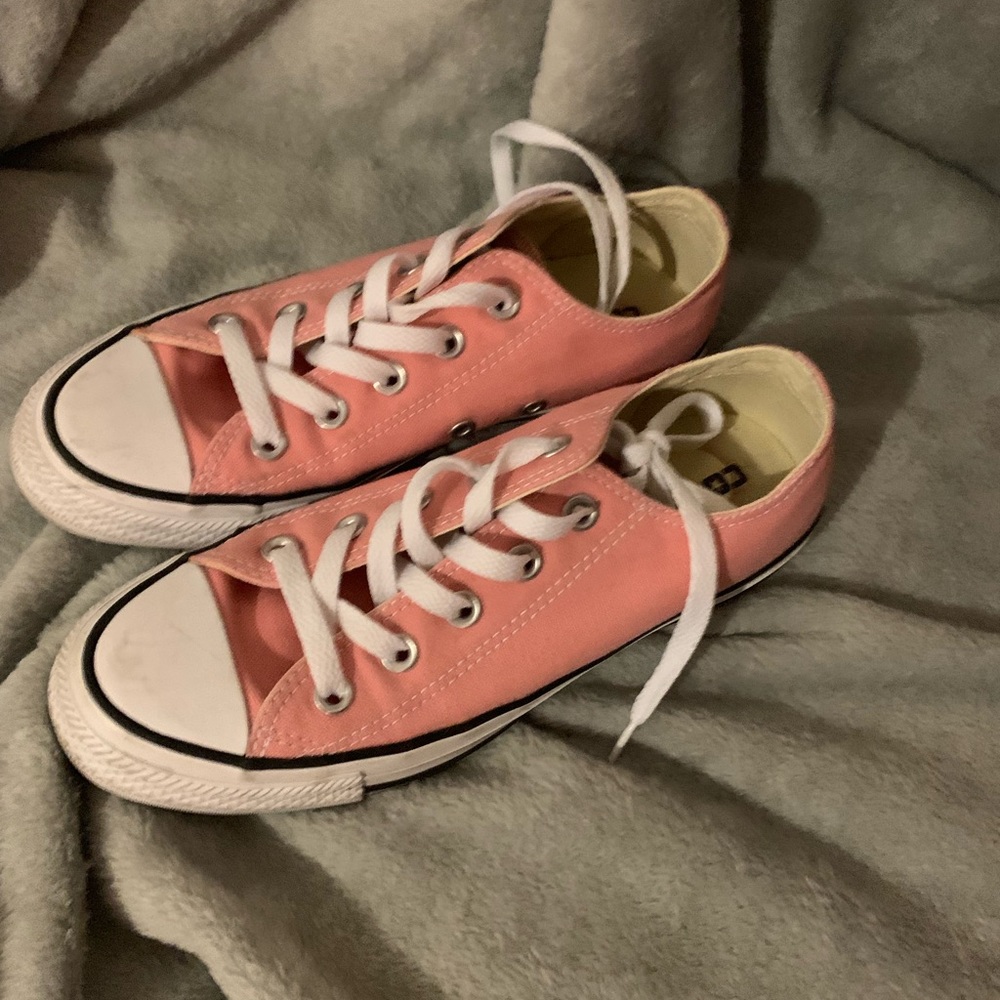 Chucks - Picture 3 of 4